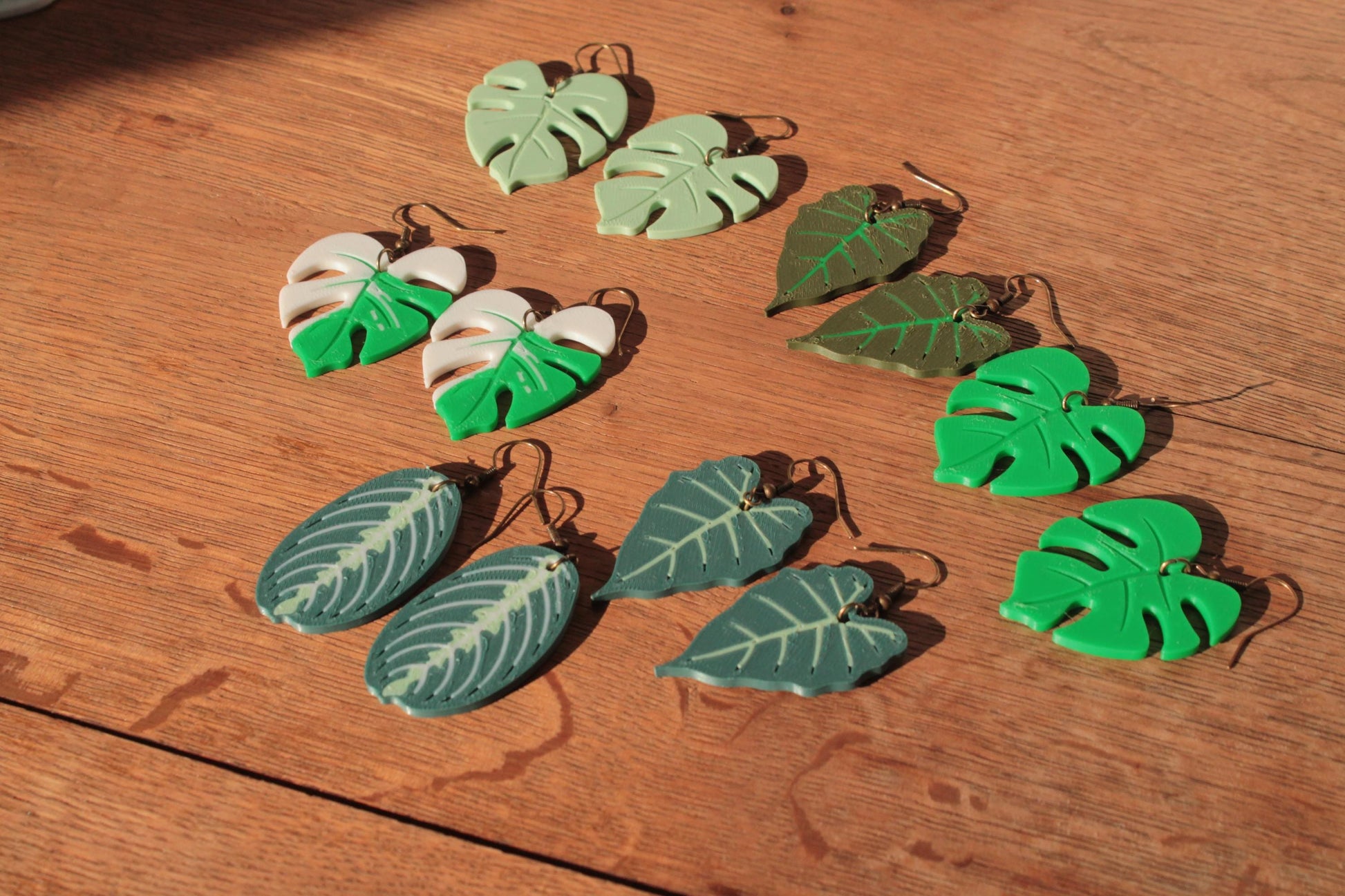Zauberhafte Blätter-Ohrringe – Natürliche Eleganz für deinen Look ForgeCore