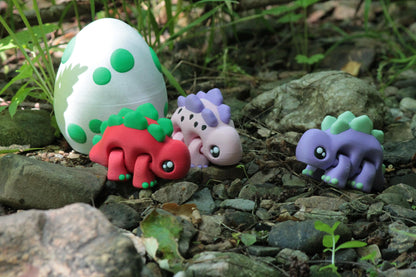 Stego mit Ei – Dino-Liebe trifft Nestwärme Layers in Green