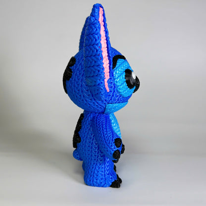 Knitted Alien Companion – Cozy Sci-Fi Fanart Figur Whale 3D Studio