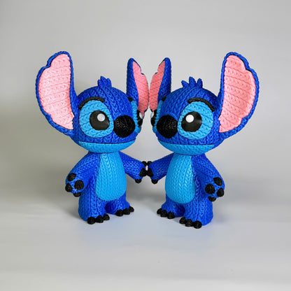 Knitted Alien Companion – Cozy Sci-Fi Fanart Figur Whale 3D Studio