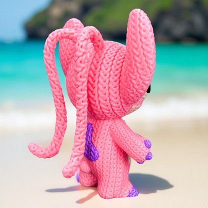 Knitted Pink Alien Companion – Cozy Sci-Fi Fanart Figur Whale 3D Studio
